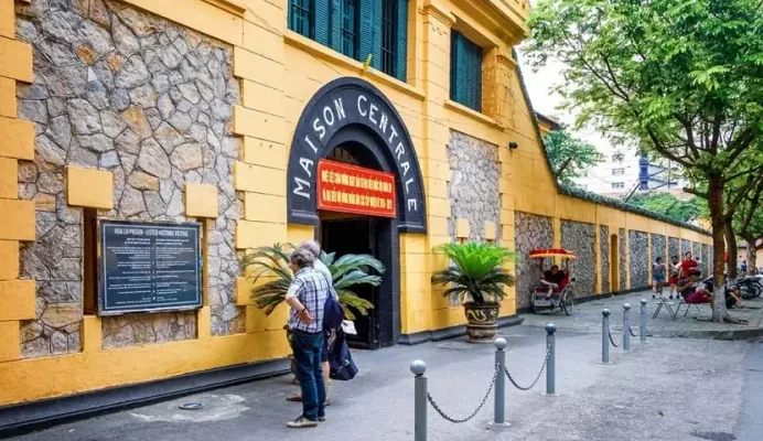 Hoa Lo Prison 