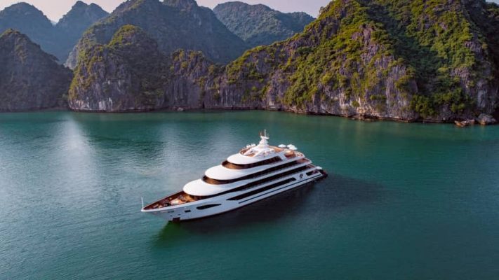 Boat Cruising Around Halong Bay