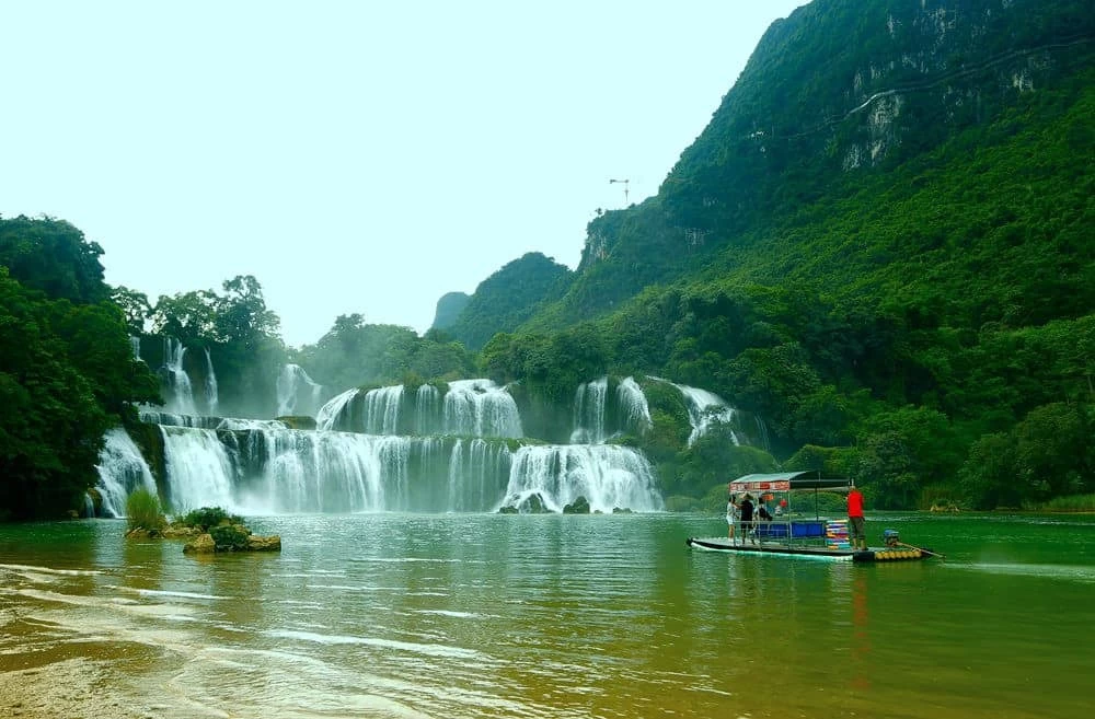 Cao Bang Marvel – Breathtaking Mountains & Waterfalls 2025