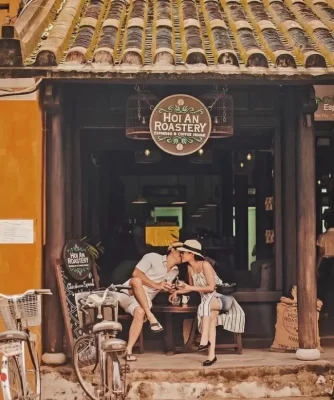 Chilling at Hoi An's cafes