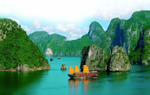 Ha Long Bay