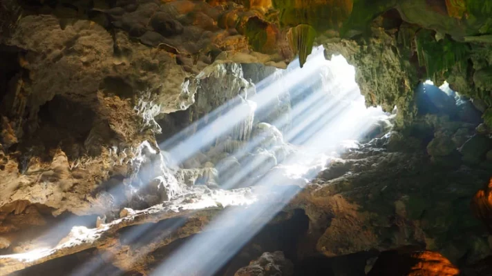 Heavenly Palace Cave