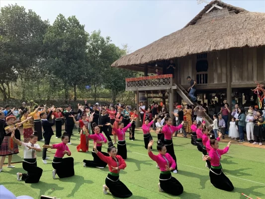 Thai ethnic dances