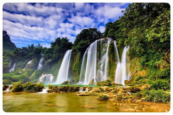 The beauty of Ban Doc waterfall in the dry season