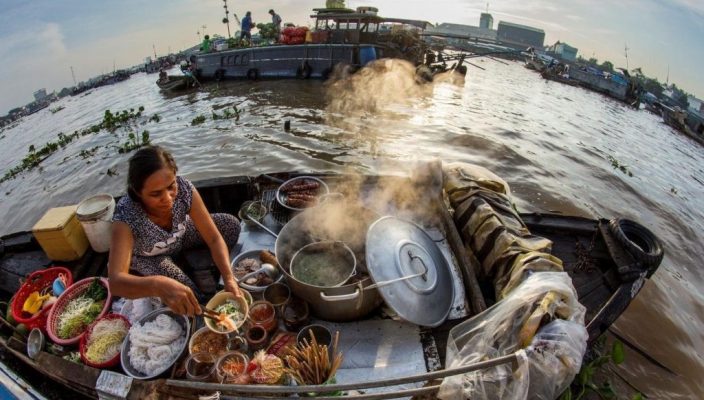 Let's experience Mekong Delta cuisine