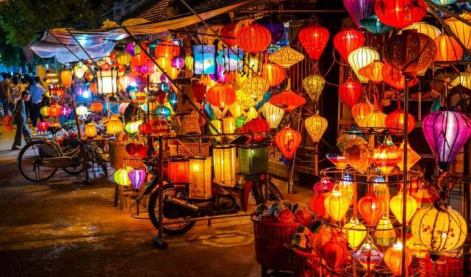 The vibrant colors of the Hoi An lantern festival