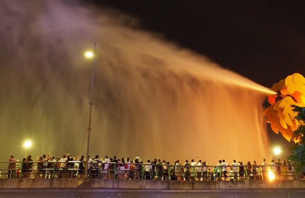 Beautiful scene when Dragon Bridge sprays water