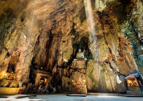 Hoa Nghiem Cave