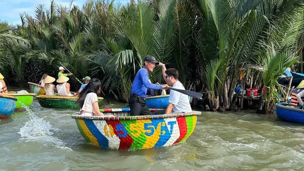 Hoi An Basket Boat Tour – Perfect for Family Fun 2024