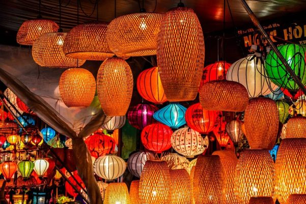 Hoi An lantern festival originates from cultural influences from China and Japan.