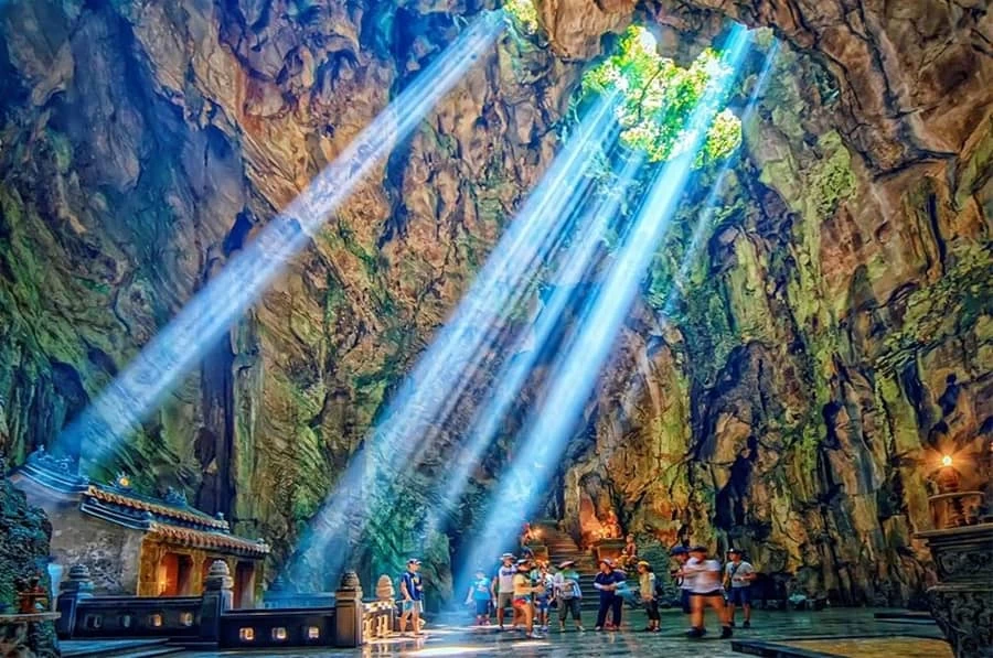 Huyen Khong Cave