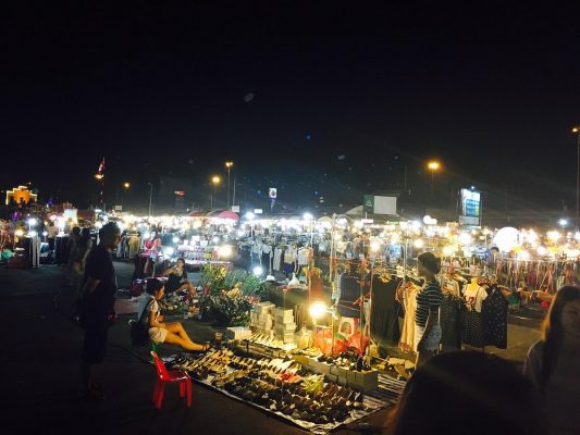 Le Duan Night Market