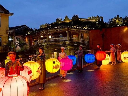 The festival takes place on the full moon day of every month in Hoi An Ancient Town.