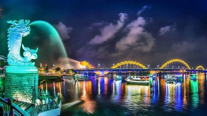 Visitors can choose a cruise to see Da Nang at night