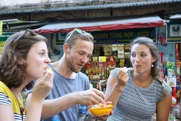 Come and Experience Hanoi Street Food Tours