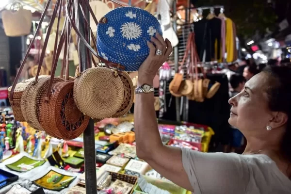 Handicrafts at Hanoi night market always attract tourists