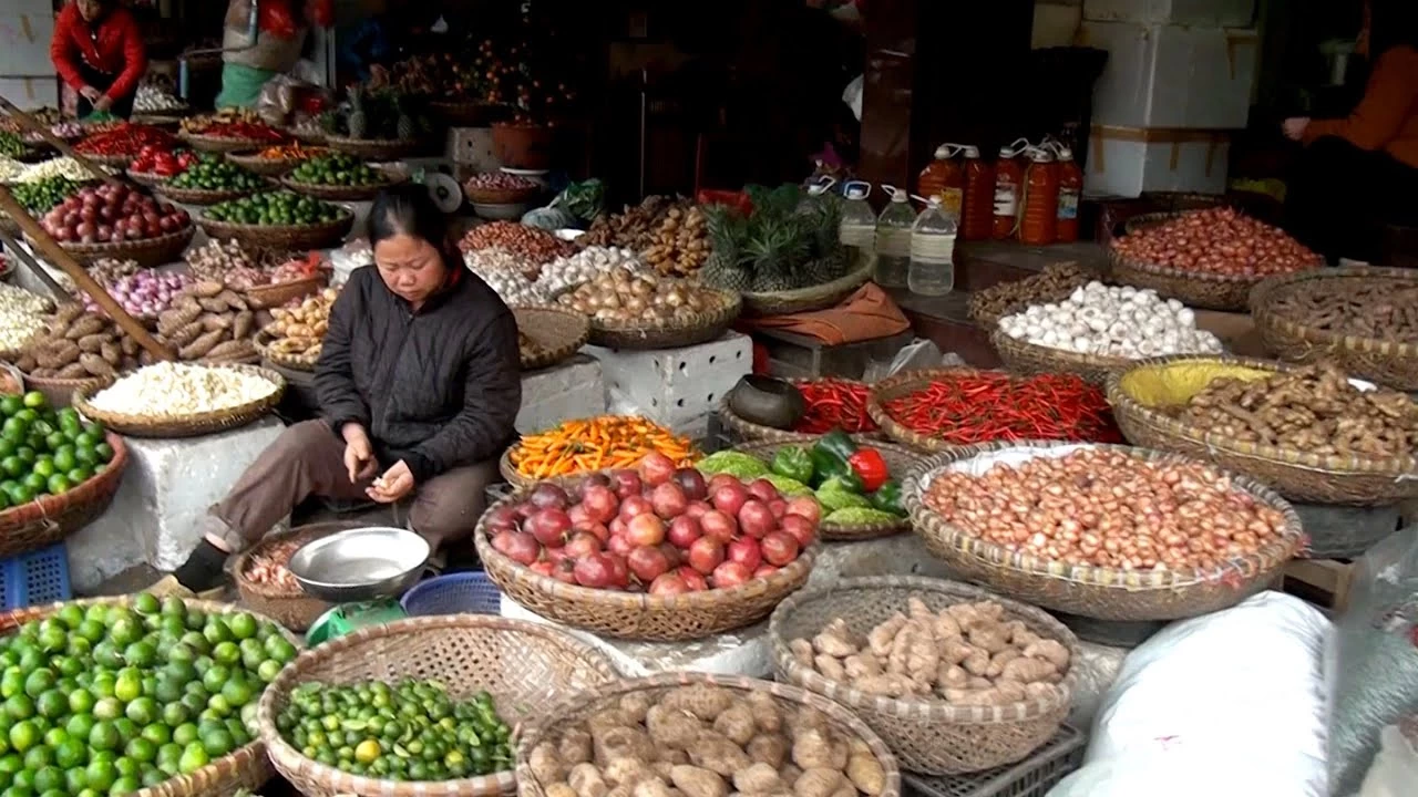 Explore the Best Hanoi Food Markets You Must Visit 2024