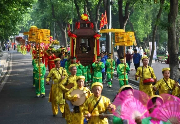 Let's explore traditional festivals in Hanoi.