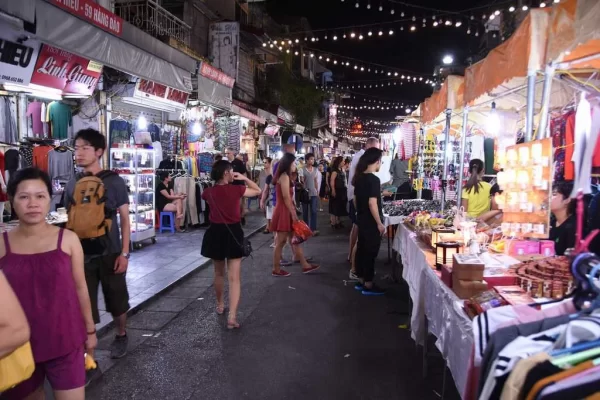 Let's take a walk around the bustling Hanoi night market.