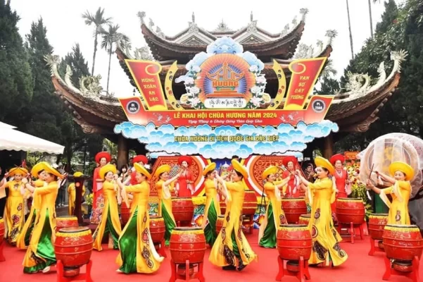 Perfume Pagoda Festival