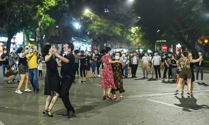 Weekend Walking Street at Hoan Kiem Lake is a great place to experience culture