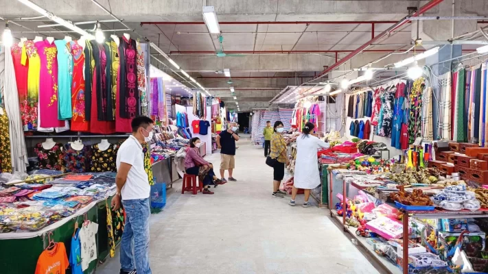 Fashion and accessories section at Halong Night Market