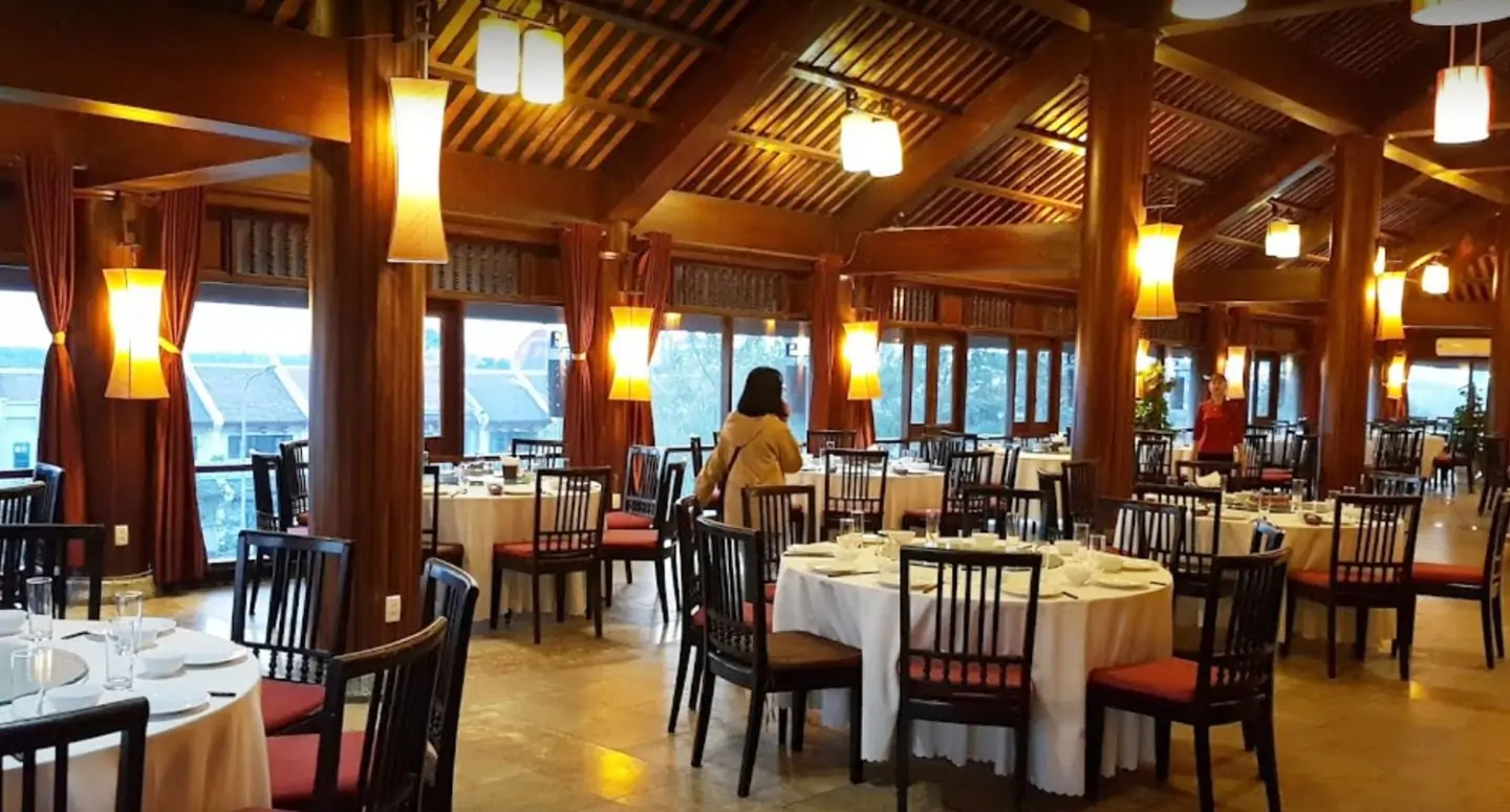 Halong Bay Restaurants