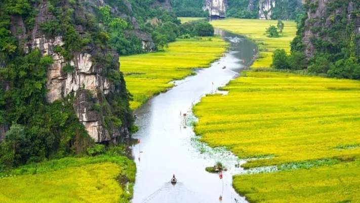 Ninh Binh has four distinct seasons in a year.