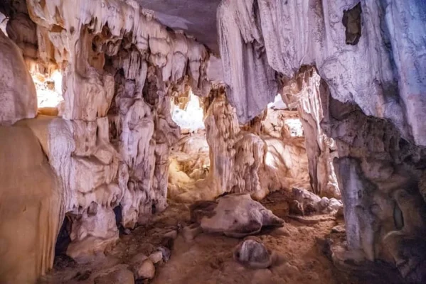 Trinh Nu Cave 