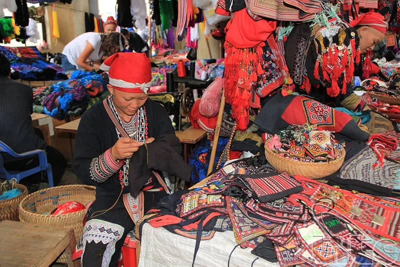 shopping in Sapa