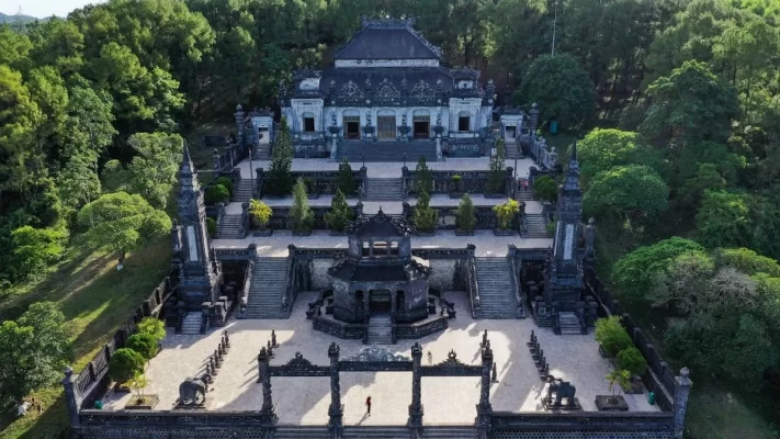 Let's explore the beauty and meaning of Khai Ding Tomb!