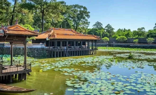 Summer in Hue is very hot and quite uncomfortable.