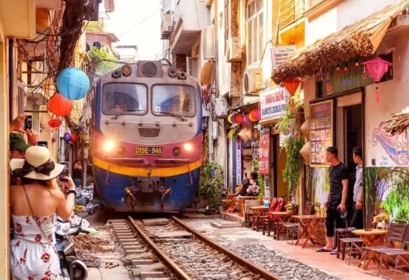 Hanoi Train Street