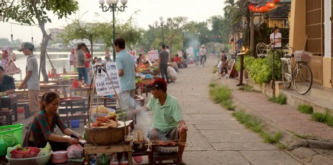 Ideal places to enjoy street food in Hoi An