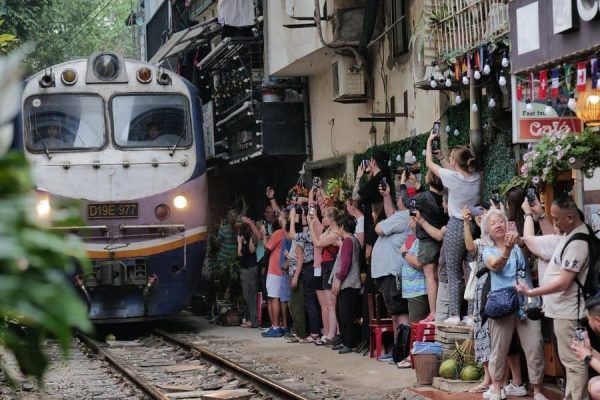 Hanoi Train Street