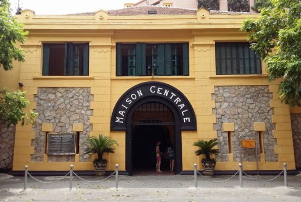 Hoa Lo Prison 