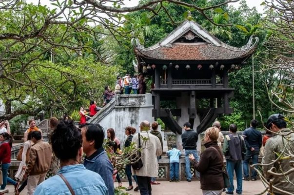 One Pillar Pagoda is an attractive destination for tourists.