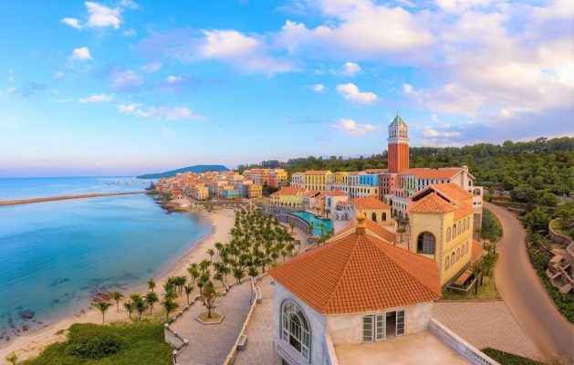 La Festa Phu Quoc is colorful with a view of the sea.