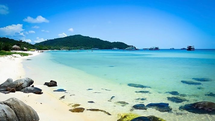 Ong Lang Beach with crystal clear water.