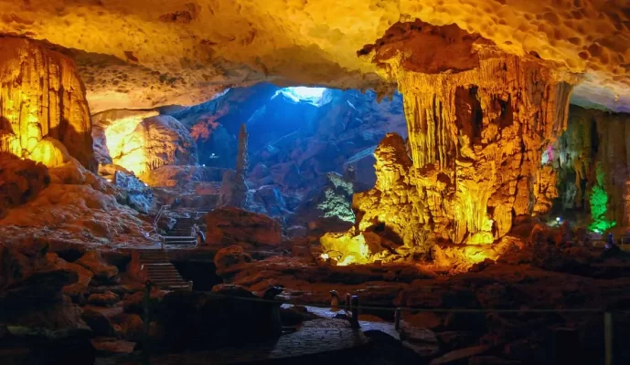 Sung Sot Cave