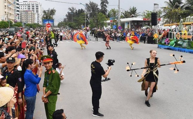 Come and experience the most vibrant festival in Ha Long.