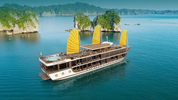 Don't miss the beauty of halong bay with a cruise.