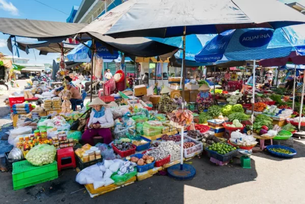 Duong Dong Market