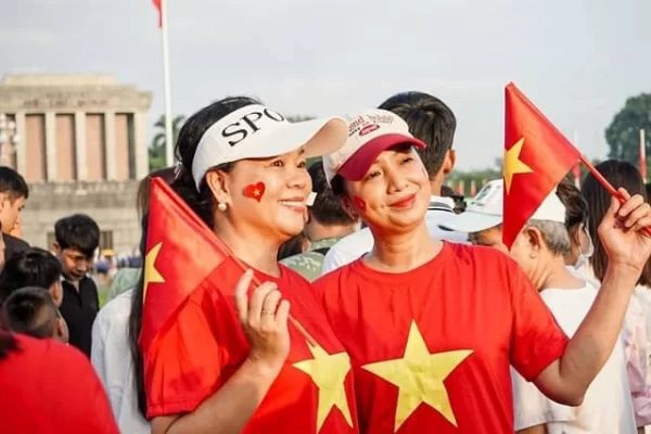 Vietnamese people have a special love for their national flag.